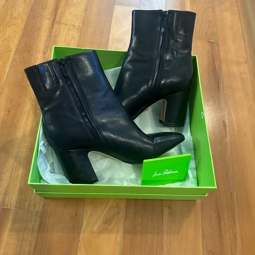 Sam Edelman Fawn Black Ankle Booties